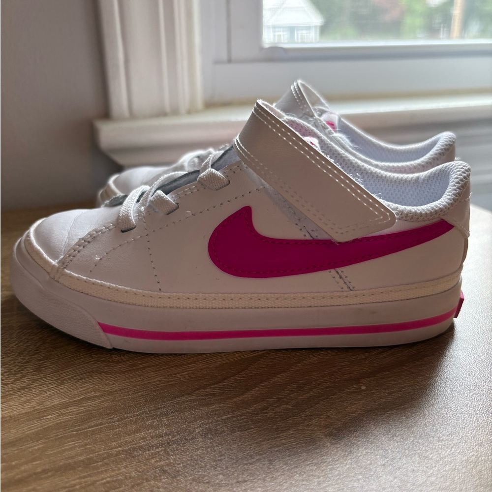 Nike Kids’ Court Legacy sneakers - White/Pink - EUC